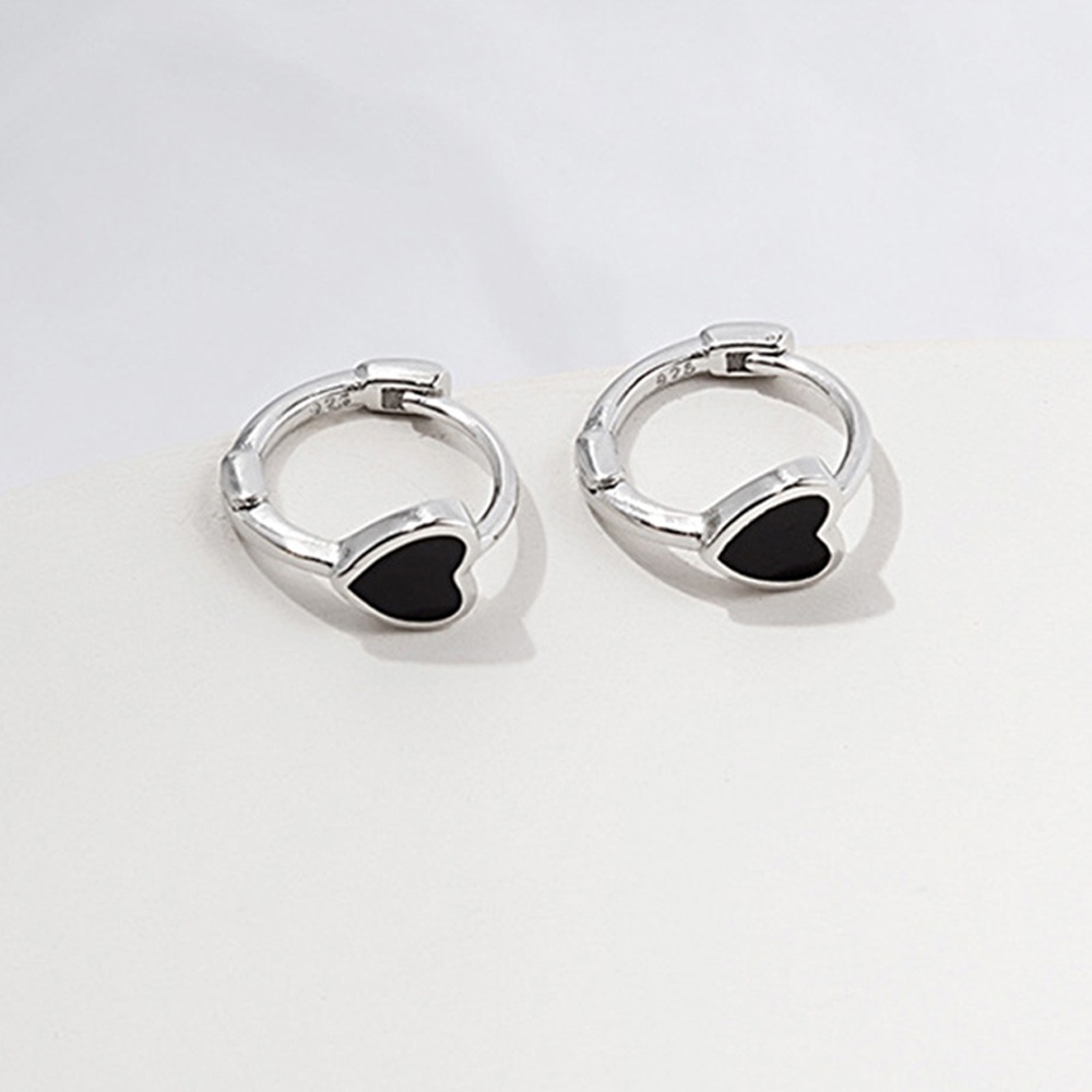 Anting Hoop Enamel Bentuk Hati Kecil Warna Hitam Untuk Wanita