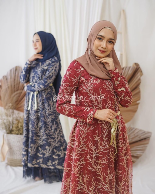 Elsa dress motif akar akar