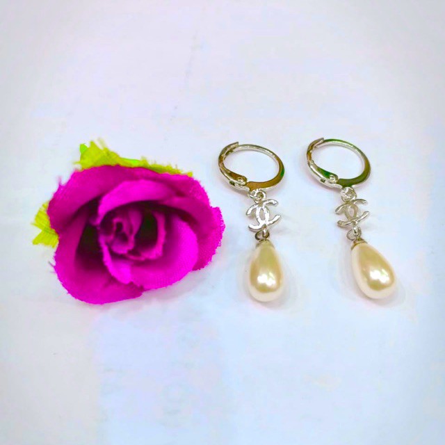 Anting wanita mutiara  lapis emas