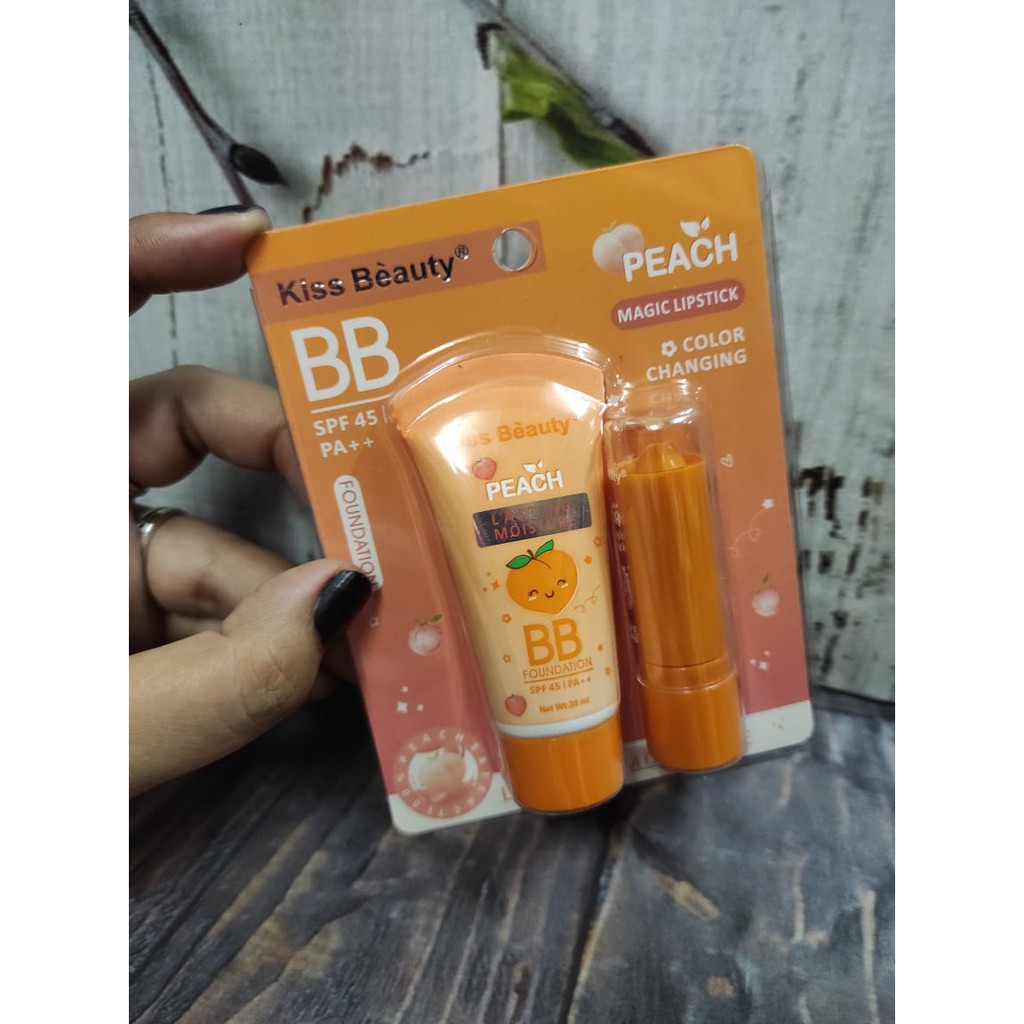 BB FOUNDATION + LIP BALM MAGIC PEACH LASTING MOISTURE
