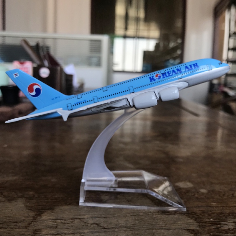 Model Pesawat Terbang Airbus 380 Asana Airlines Busan A320 Jeju Air Boeing 737 Diecast Bahan Alloy