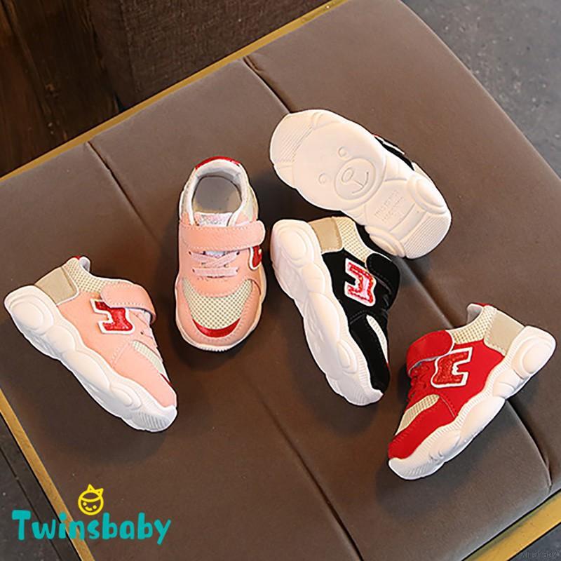 Twinsbaby Sepatu Sport Casual Breathable dengan Lampu LED