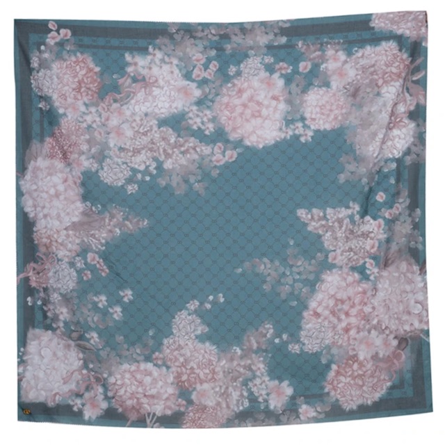 Buttonscarves Hydrangea Verte