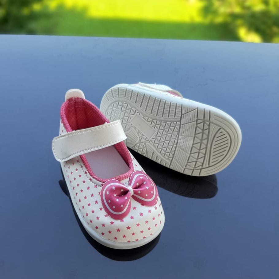 SNP09 Sepatu Pesta Anak / Sepatu Balita Perempuan bunyi cit cit Umur 1 2 3 thn - Tali perepet Motif Pita