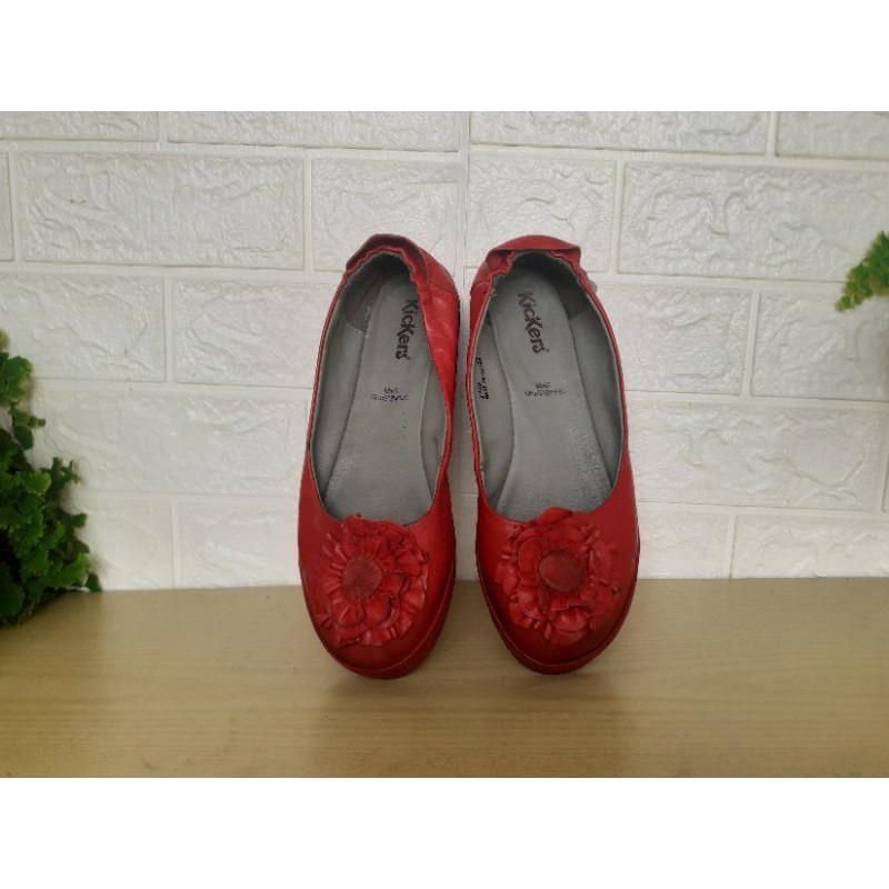 preloved sepatu kickers