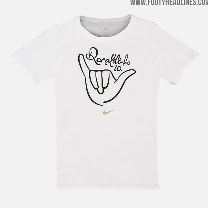 Super Sale Kaos Tshirt Baju Combed 30S Distro Nike Ronaldinho R10 Logo Jersey Murah Banget