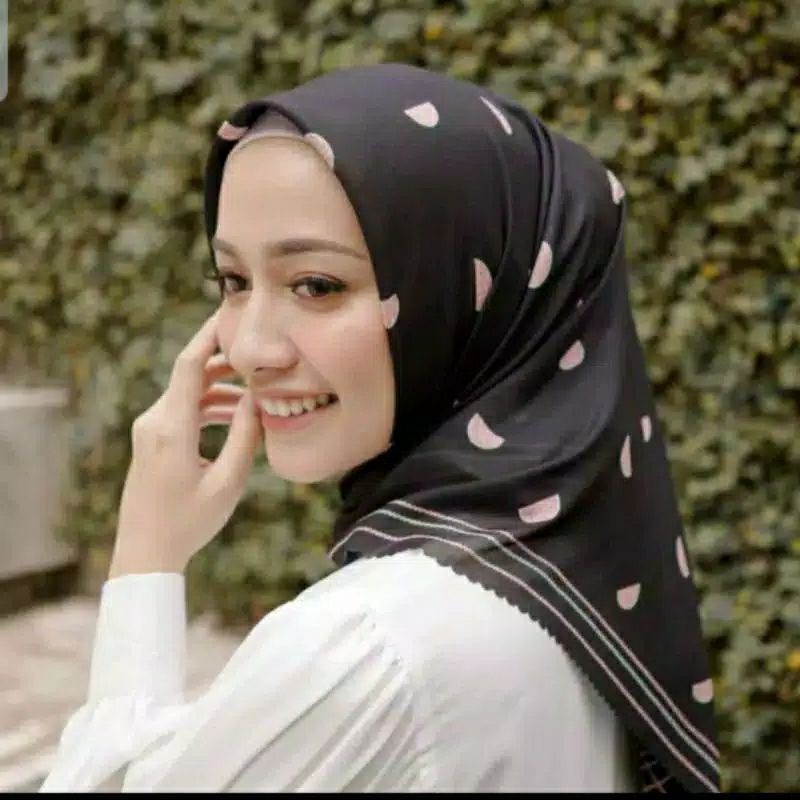 vanilla hijab ceria scarf semangka hitam