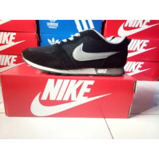  SEPATU  NIKE  MD RUNNER HITAM LOGO ABU ABU Shopee  Indonesia