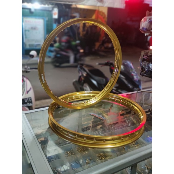 VELG MERK COMET RING 17 SIZE 140 RATA