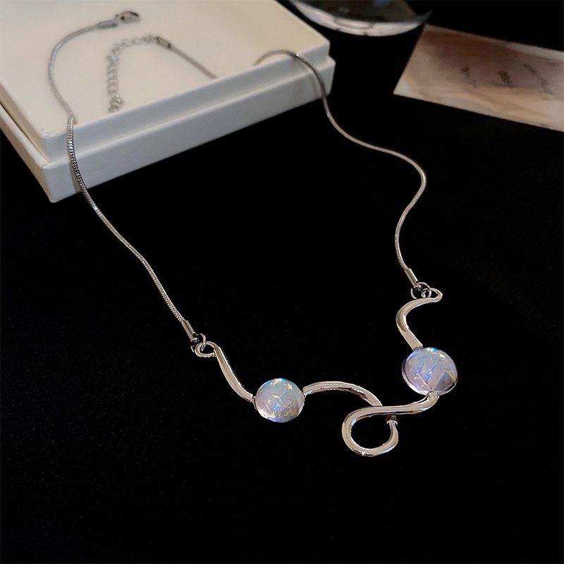 Kalung Rantai Dengan Liontin Batu Moonstone Bentuk Geometri Gaya Korea Untuk Wanita