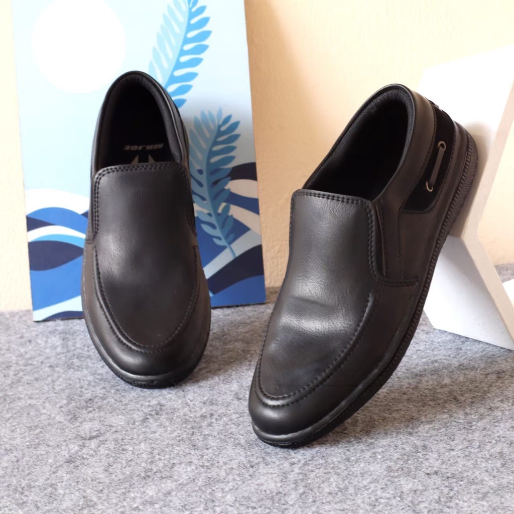 Sepatu Pantofel Hitam Pria Slip On Pendek Kulit Asli Casual Formal Kuliah Kerja Kantor Keren Sepatu Loafer Boi Pansus Pria