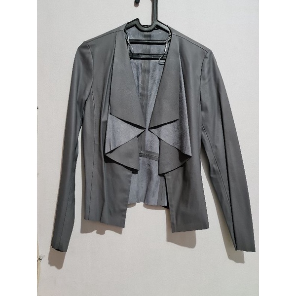 Preloved Jaket (Outer/Blazer) Wanita Z*ra Original Kulit Grey