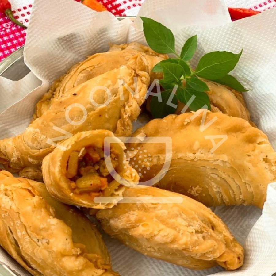 

Curry Puff 5 PCS No MSG frozen / goreng