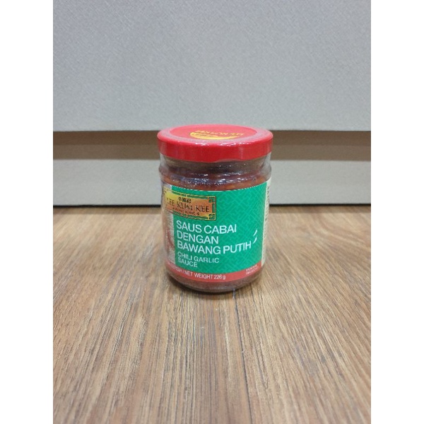 

Lee Kum Kee Chili Garlic Sauce Saus Cabai Dengan Bawang Putih 226 Gr