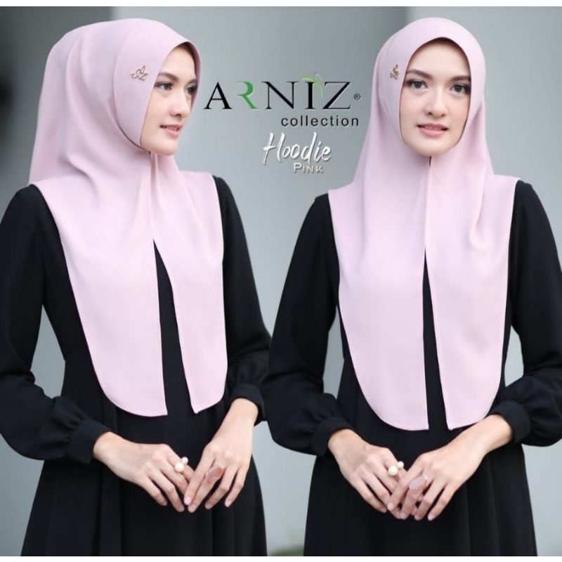 Hoodie Nashwa by Arniz dengan Plat Az di pet