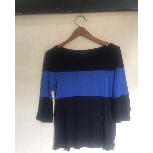 Preloved Kaos Banana Republic