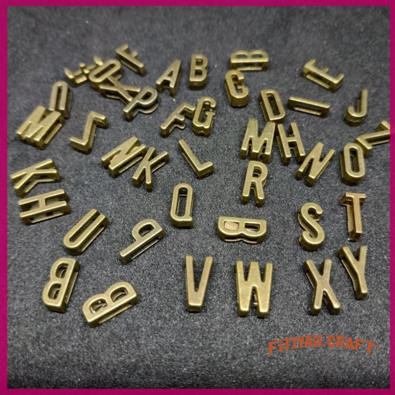 Huruf Charm Alfabet A-Z Huruf Charm DIY Gelang Aksesoris