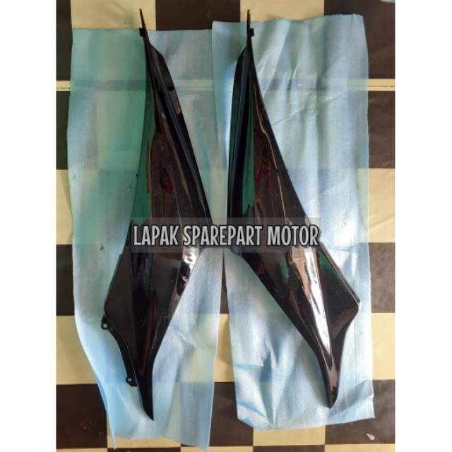 Cover bodi belakang Honda revo Absolut