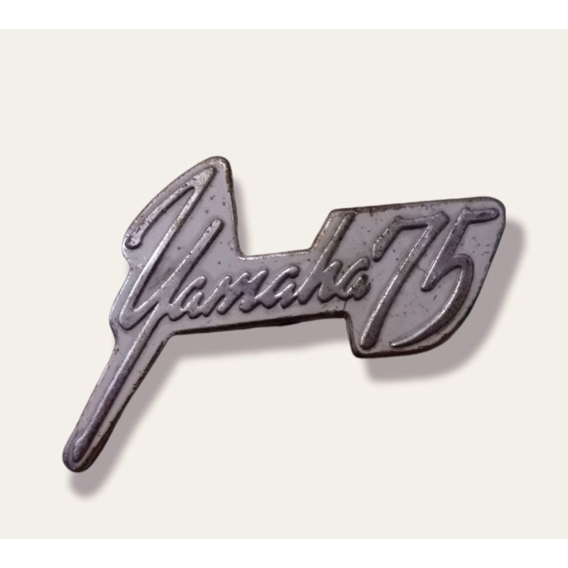 emblem latin yamaha V75 U7 tahun tua