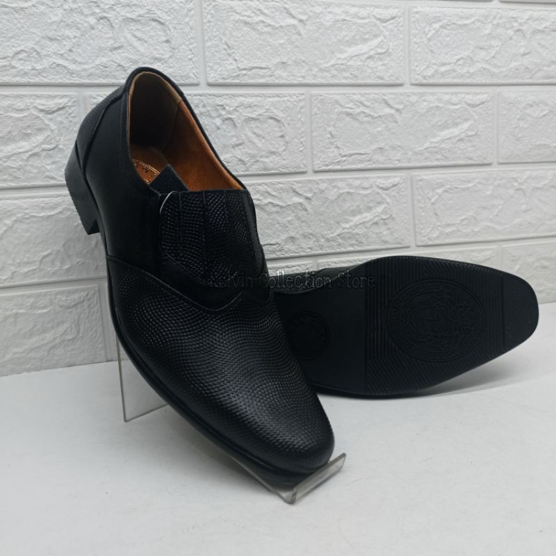 GIANNI VERSACE 4416 - Sepatu Fantofel Pria Bahan Kulit Sapi Asli / Sepatu Formal Pria | Kelvincstore