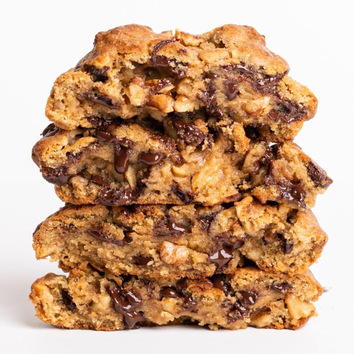 

The Upper East Side | Chocolate Walnut Cookie