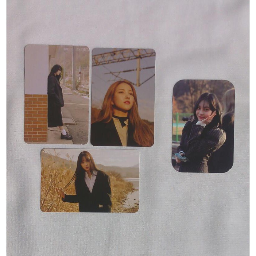 Official Photocard Gfriend Labyrinth Benefit Synnara Weply