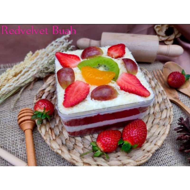 

Dessert Red velvet box full buah