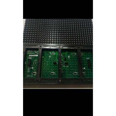 modul-panel P10 putih outdoor