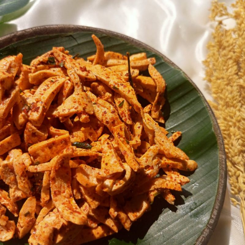 

OTAK - OTAK KRIPSY PEDAS DAUN JERUK POUCH