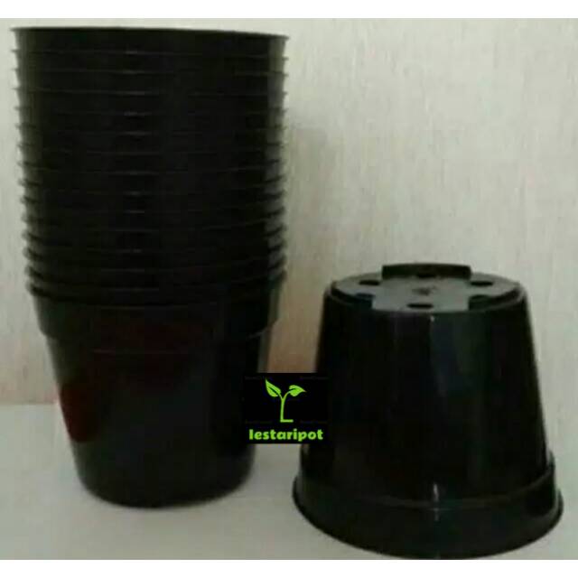 Pot bunga plastik Hitam ukuran 20cm