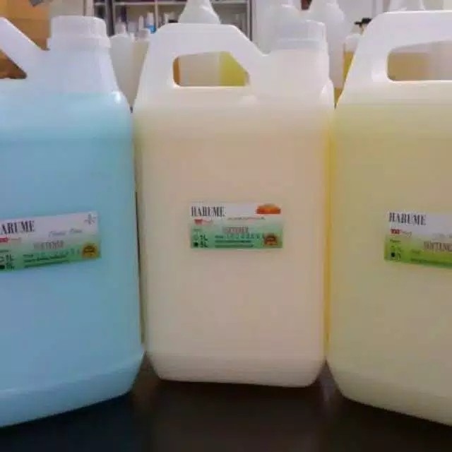 Softener Laundry Wangi Aneka Aroma @ 5 L / Pelembut Pakaian Harum Kleen-r Harume