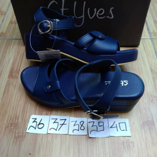 Sepatu St.Yves