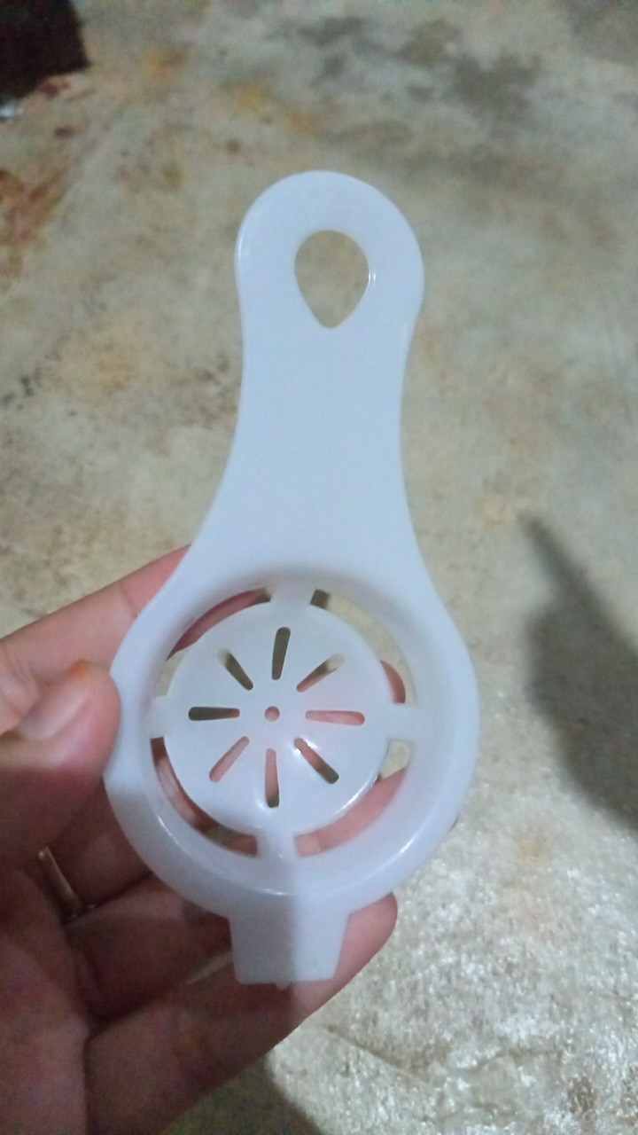 Pemisah Kuning Dan Putih Telur