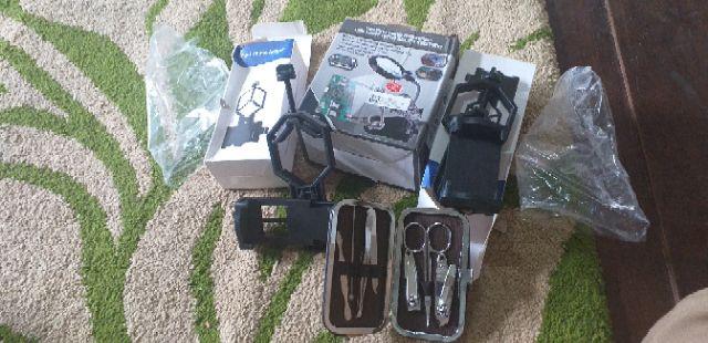 Alat Pegangan Solder Dan Kaca Pembesar