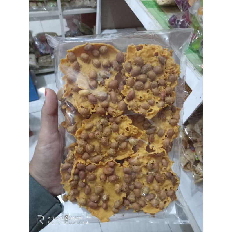 

Aneka peyek Khas Lamongan