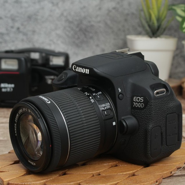 Canon 700D Lensa STM - Kamera DSLR Layar Sentuh - Setara DSLR 650D 750D M100-1