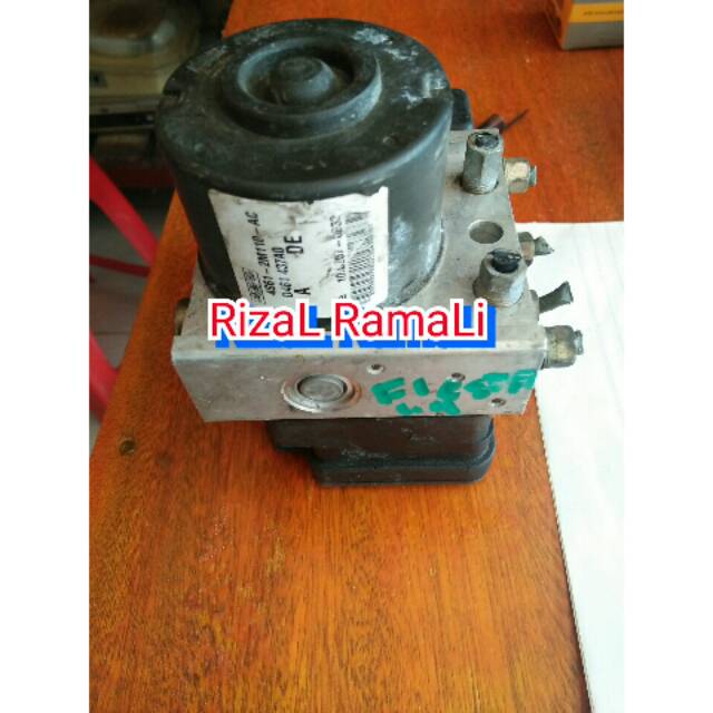 Modul abs actuator ford fiesta 1400. Ex singapur