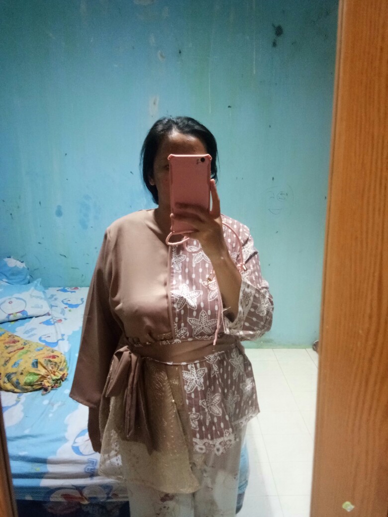 Atasan Batik Wanita Modern Blouse Batik Wanita Kombinasi Brokat Tille