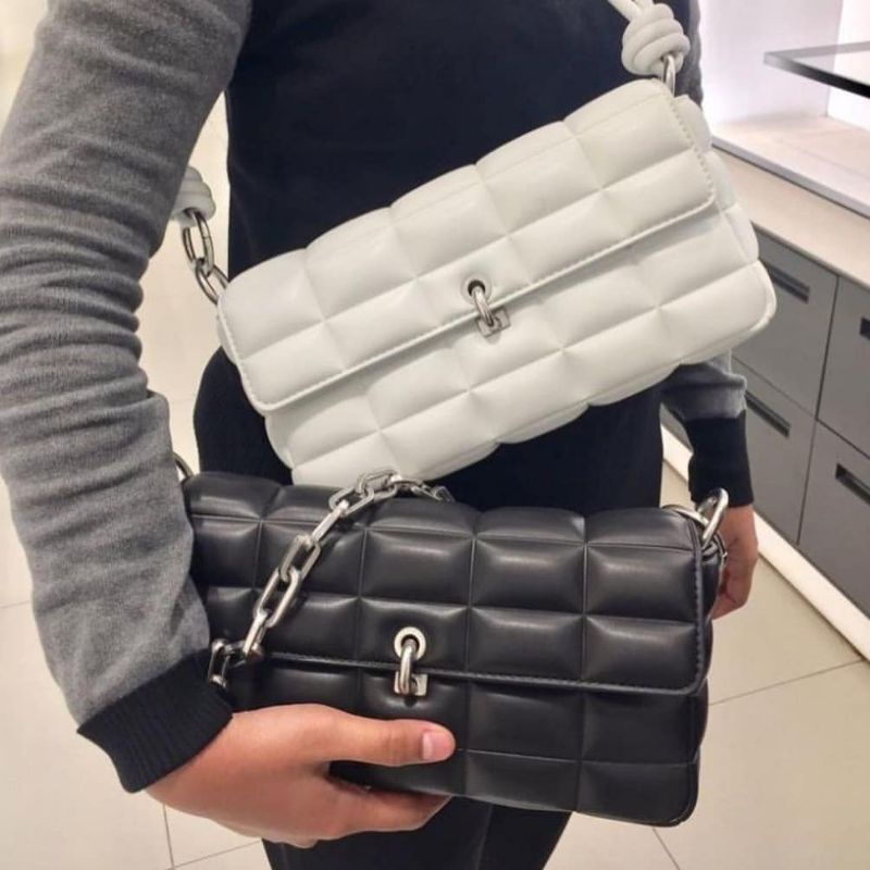 5.5 SALE | CK Chunky Chain Handle Quilted Shoulder Bag