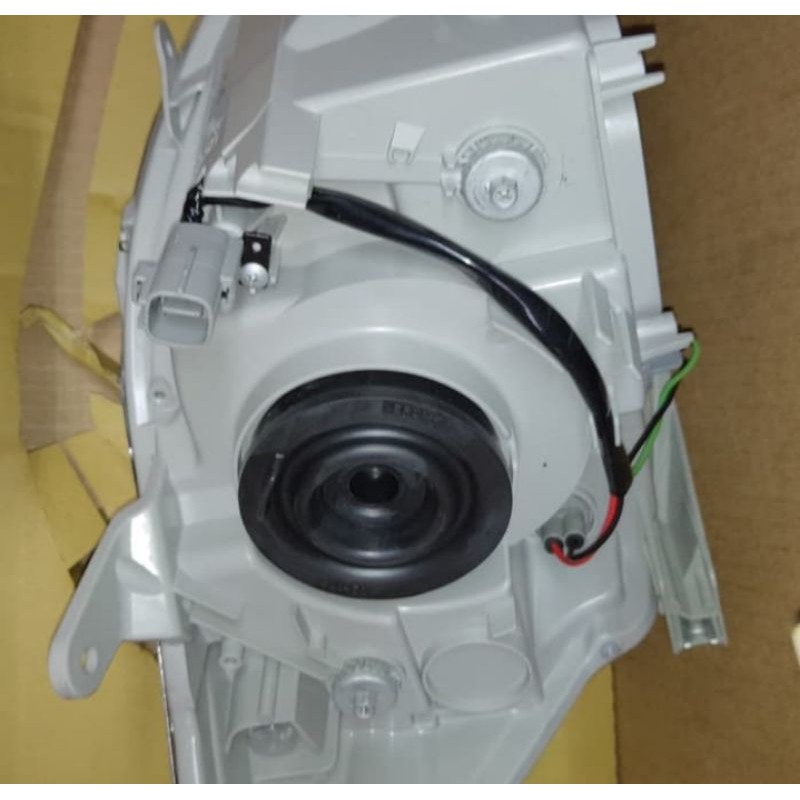 Lampu depan Toyota Vios limo gen2