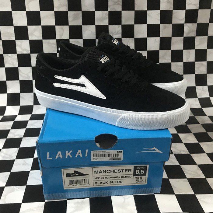 Sepatu Lakai Manchester Black Suede