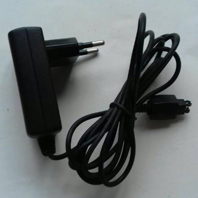 Charger sony ericsson t68 t29 t28 t10 r310 t100 t200 t300 k700