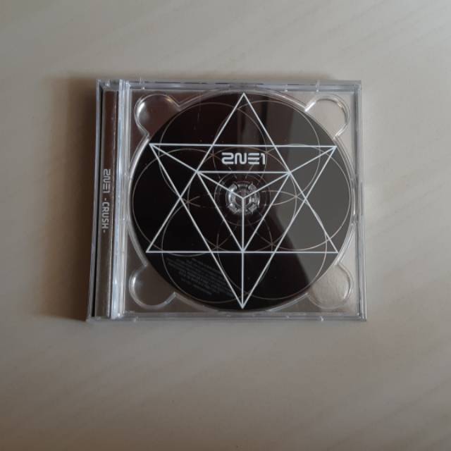[PRELOVED] 2NE1 Album CRUSH