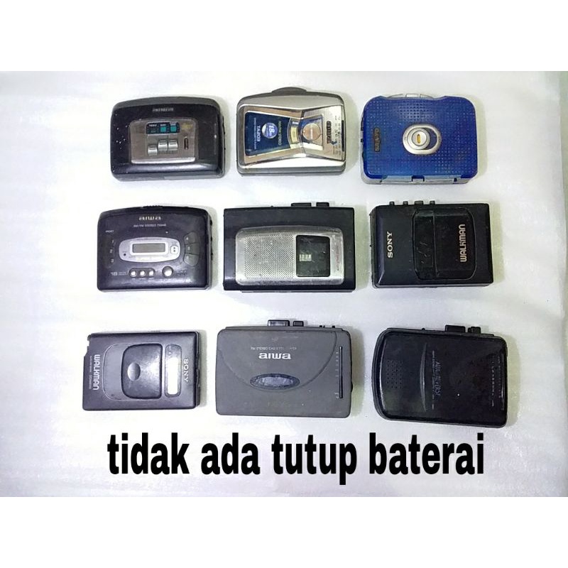 walkman untuk dekorasi pajangan display ruangan antik - tidak hidup - ada bagian yang tidak ada