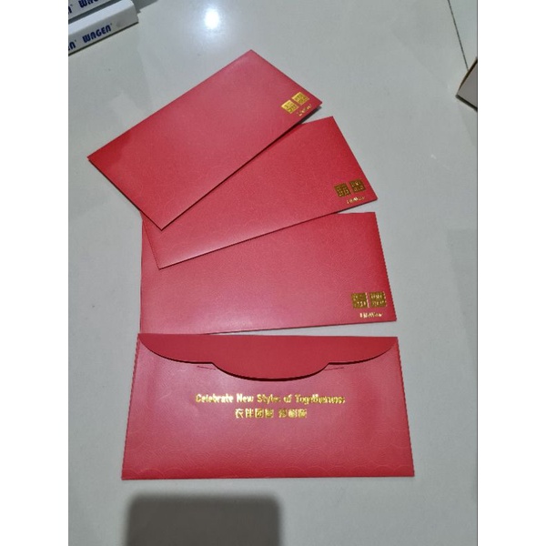 

ANGPAO UNIQLO