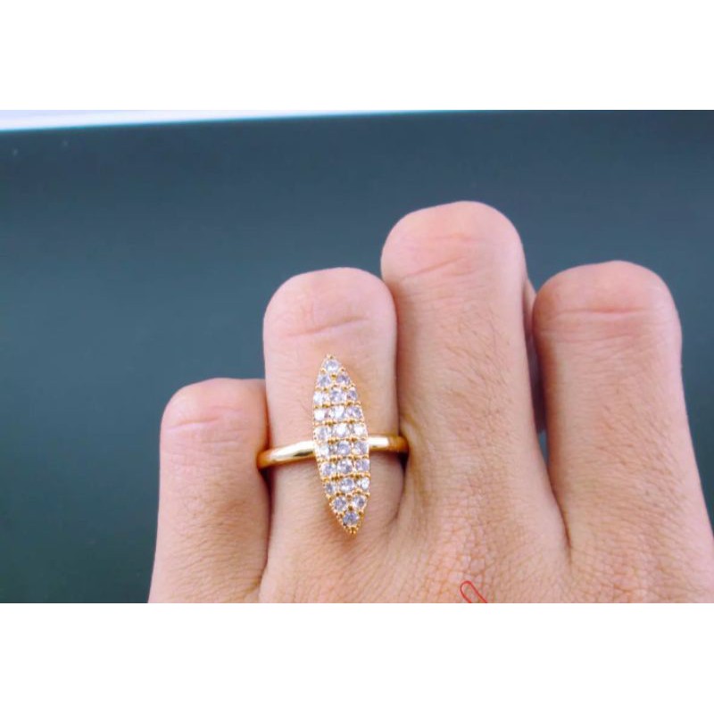 cincin elisabetz lonjong perhiasan wanita titanium gold 18k