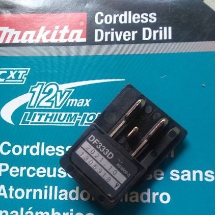 socket baterai makita 12v cxt original bisa untuk modif kit dan adapter