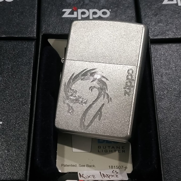 ZIPPO LIGHTER / MANCIS KOREK API ORIGINAL - SATIN CHROME DRAGON 23
