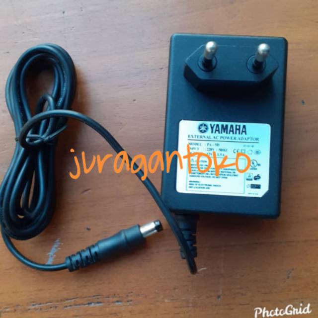 Adaptor Keyboard YAMAHA 12V-1,5A