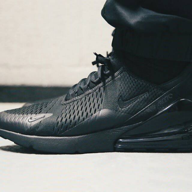 Sepatu Nike Air Max 270 Flyknit Full Black
